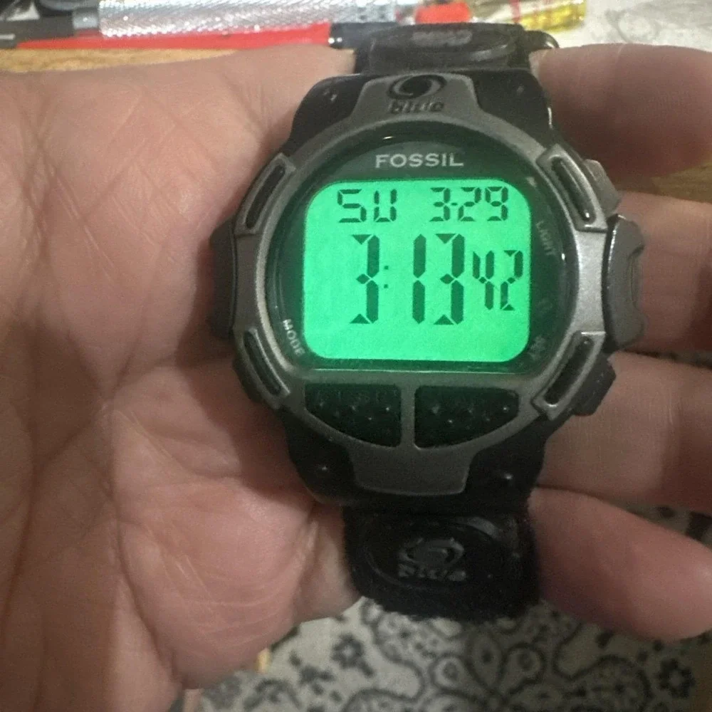 Working Vintage Fossil Blue Digital DQ-1039 Watch New Battery Mens Watch 46mm 8